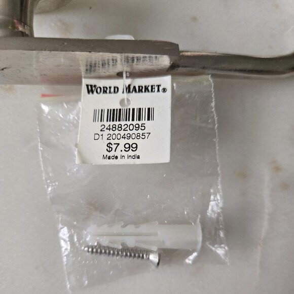 Vintage inspired monogram letter "T" metal hook - Picture 2 of 3